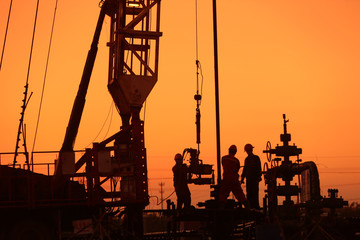the oil workers are working