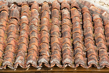 Autoire. Toiture en tuiles canal. Lot. Occitanie