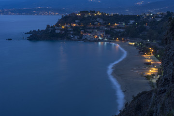Fototapeta premium La Spiaggia di Caminìa al crepuscolo, Calabria