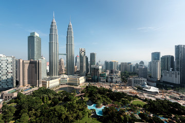 Horizon et gratte-ciel de Kuala Lumpur en Malaisie. Centre-ville du quartier des affaires de Kuala lumpur voyant la tour jumelle Petronas en Malaisie. Asie.