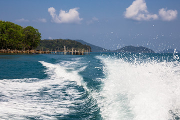 Wake of speed boat