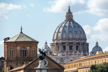 Fototapeta na wymiar Petersdom, Vatikan, Rom