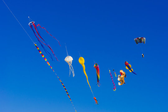 kites tied each other flying