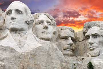 Sunset over Mount Rushmore, U.S.A. - obrazy, fototapety, plakaty