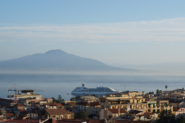Fototapeta na wymiar Cruise ship in Bay of Sorrento