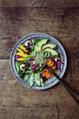 Fototapeta na wymiar asiatischer salat