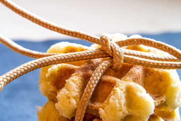 Waffeln mit Puderzucker