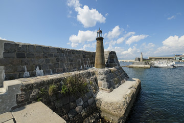 函館漁港　船入澗防波堤