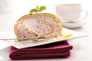 Strawberry spongecake roll