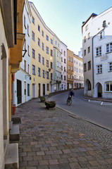 Obraz premium Street in the old town of Wasserburg, Bavaria, Germany, Europe