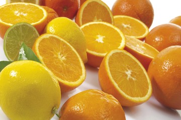 Fresh citrus fruit, oranges and lemons