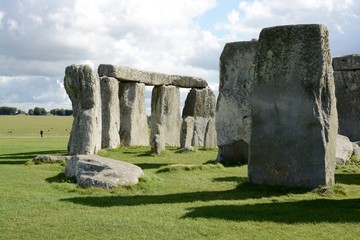 Naklejka premium Stonehenge an ancient prehistoric stone monument near Salisbury, Wiltshire, UK.