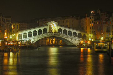 Canale Grande and Rialto Bridge at night, Venice, Italy, Europe