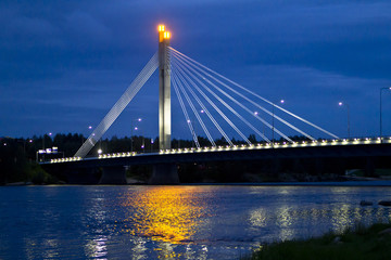 Fototapeta na wymiar Candle Bridge, Rovaniemi, Finlandia