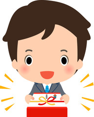 熨斗の付いた箱を差し出すスーツの男性