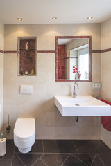 Toilette und Waschtisch 