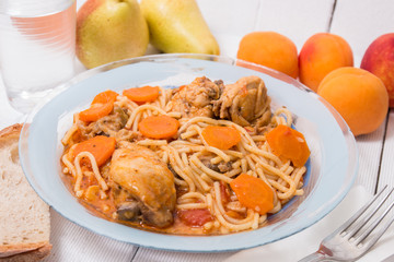 Spaghetti with chicken and carrot