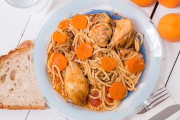 Spaghetti with chicken and carrot