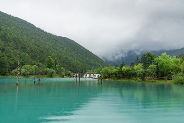 Fototapeta na wymiar lanyue lake in lijiang