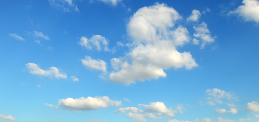clouds in the blue sky