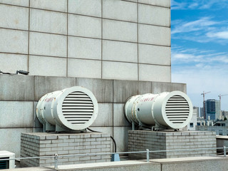 air blower on roof