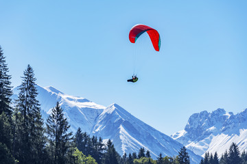 Paragliding with breathtaking Mountain Panarama / Bavaria
