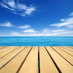Fototapeta premium Wood and blue sea