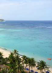 グアム　眼下に広がるコバルトブルーの海