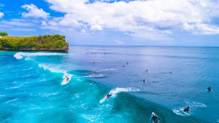 Crédence de cuisine en verre imprimé Bali Surfers. Balangan beach. Bali, Indonesia.