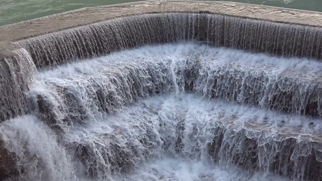 Lechfall mit Stauwehr bei F&uuml;ssen, Bergbach, Bauwerk, Schwaben, Allg&auml;u, 4K