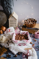 gingerbread almonds