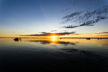 Fototapeta na wymiar Alaska Sunrise Water