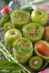 Dietary green smoothies