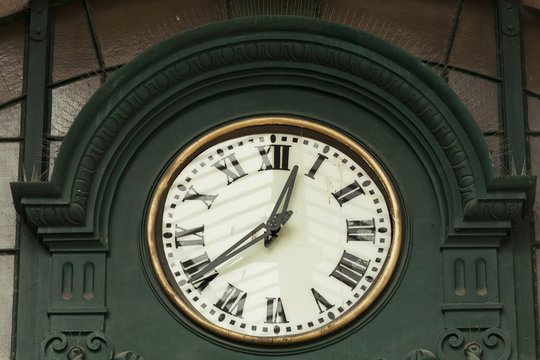Porto, Old clock in Sao Bento railway station, Portugal 