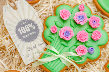 Beautiful glazed Easter cookies - bouquet