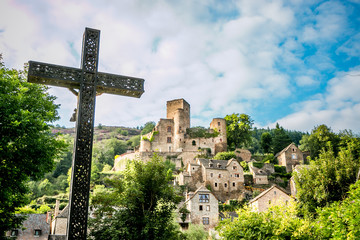 Dans les rues de Belcastel