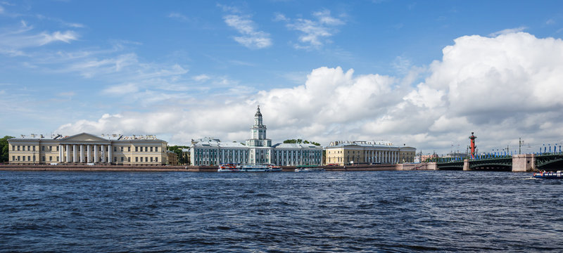 View of the Vasileostrovskaya embankment in Saint-Petersburg
