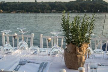 Ristorante sul lago