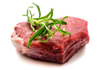 Rohes Rinderfilet Rindersteak Rindfleisch isoliert freigestellt auf weißen Hintergrund, Freisteller