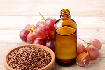 Cold Pressed Grapeseed Oil © Amy Lv