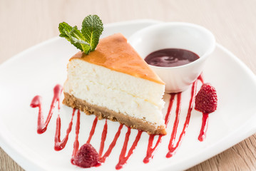 cheesecake with berry sauce