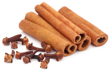 Aromatic star anise with fresh cloves