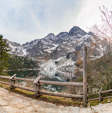 Fototapeta Morskie oko, góra, jezioro. Panorama, schronisko górskie