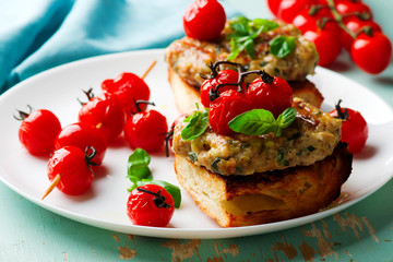 grilled cherry tomato turkey burgers