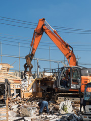 家屋の解体工事現場