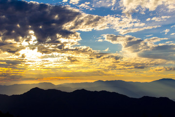 しらびそ高原から中央アルプスを望む／夕焼け