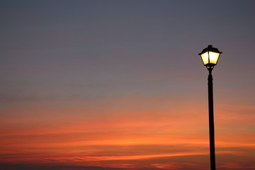 街灯と夕焼け