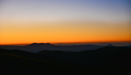 Fototapeta premium Widok na zachód słońca