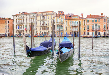 Fototapeta na wymiar gondolas in Venice