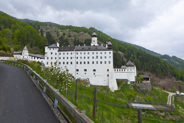 Südtirol- Impressionen, Abtei Marienberg im Vinschgau